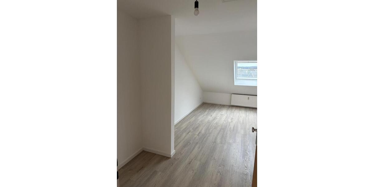 Dachgeschoßwohnung Troisdorf Altenrath - 1 Zimmer, 51 m&sup2;, 650&euro; | Angebot:24429808
