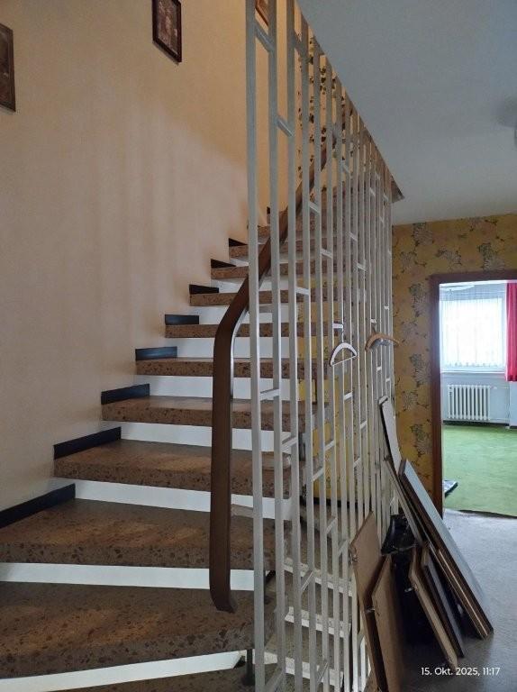 Gute Gelegneheit Großzügig geschnittenes Reihenendhaus mit Balkon, schönem Garten und Garage 6 zimmer