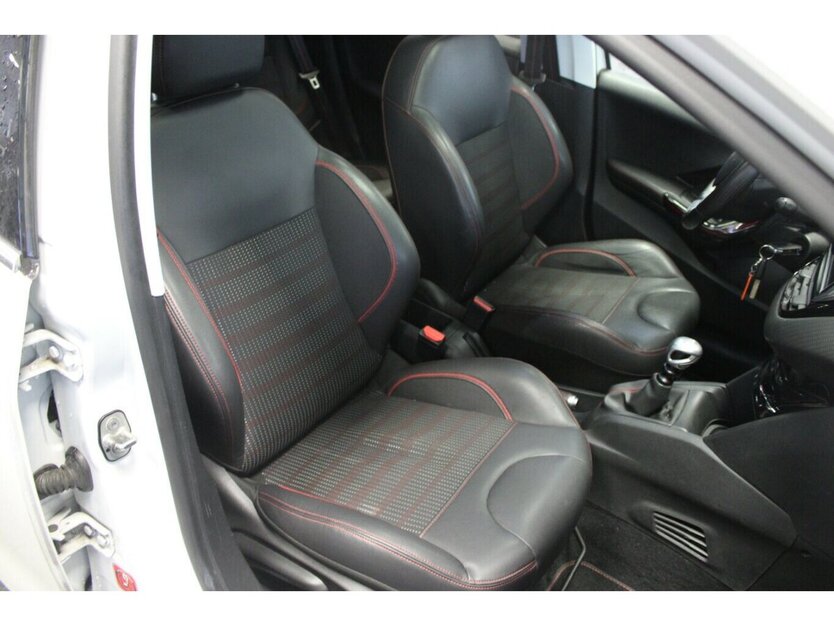 Peugeot 208 Blue-HDi 120 Allure GT Line 133.075 km 8.480 € Euskirchen 53881