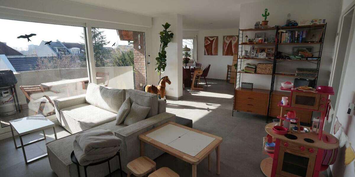 Etagenwohnung Köln Westhoven - 4 Zimmer, 105 m&sup2;, 1.500&euro; | Angebot:26504503