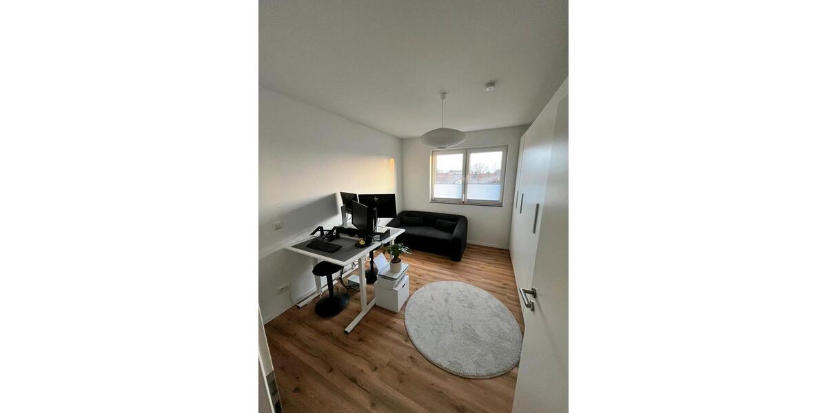 Dachgeschoßwohnung Bornheim - 3 Zimmer, 88 m&sup2;, 1.300&euro; | Angebot:24650087