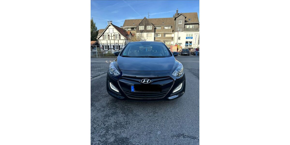 Hyundai i30 311.000 km 4.999 &euro; köln 51109