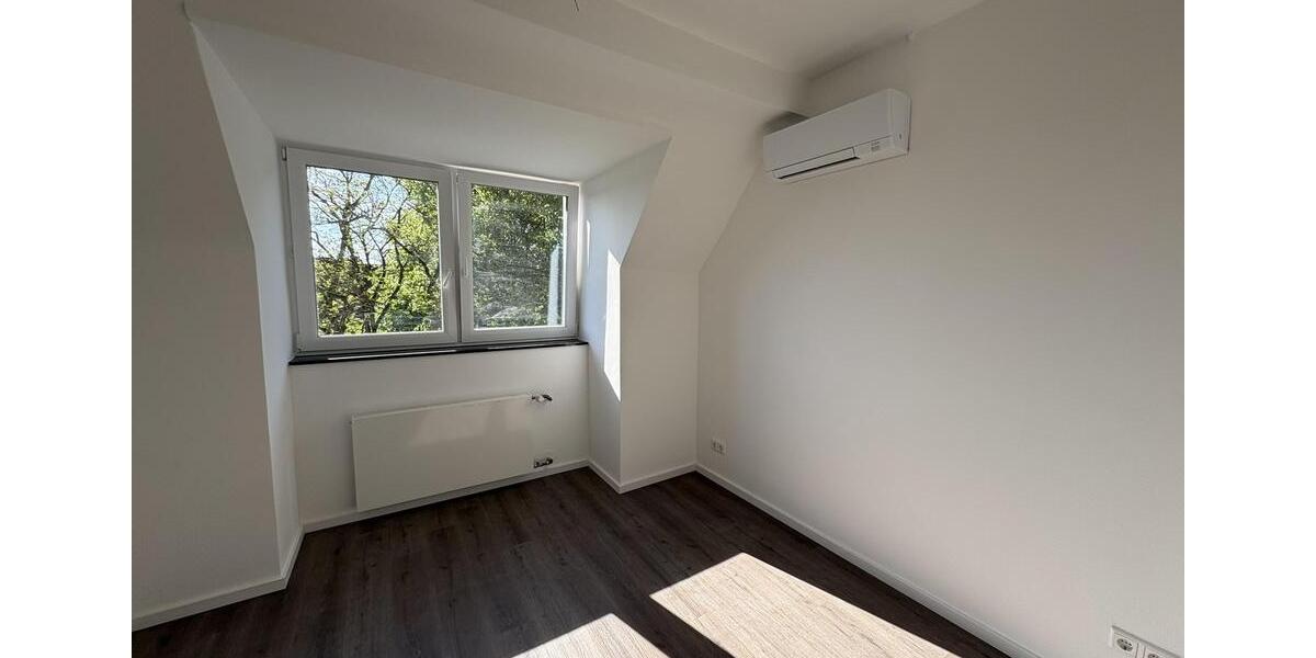 Maisonettenwohnung Köln Lindenthal - 4 Zimmer, 105 m&sup2;, 2.200&euro; | Angebot:26384129