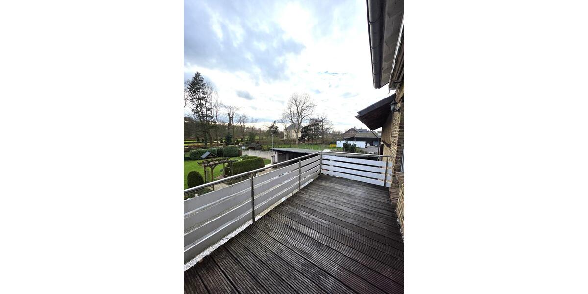 Maisonettenwohnung Swisttal - 3 Zimmer, 150 m&sup2;, 1.200&euro; | Angebot:25751670