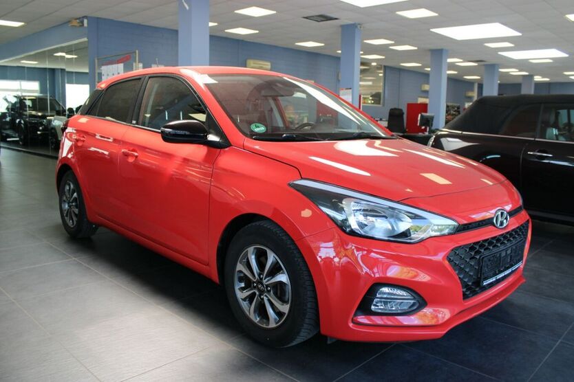 Hyundai i20 71.360 km 12.980 € Euskirchen 53881