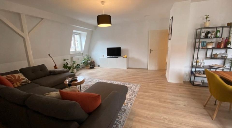 Etagenwohnung Köln Mülheim - 3 Zimmer, 125 m&sup2;, 2.100&euro; | Angebot:24748709