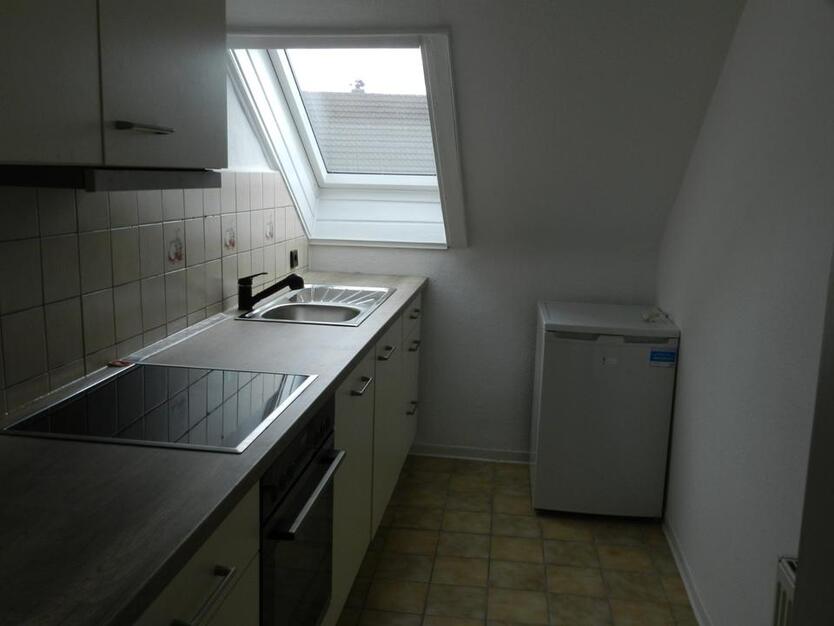 Gemütliche DG Wohnung 2ZKDB Waldnähe, Bornh.-Merten zimmer