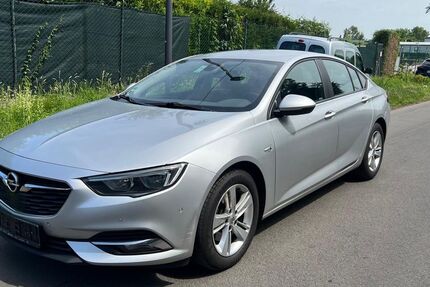 Opel Insignia 185.000 km 8.900 &euro; Köln 50739