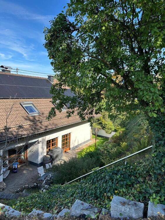Idyllisches Wohnen mit perfekter Anbindung und Strom vom Dach