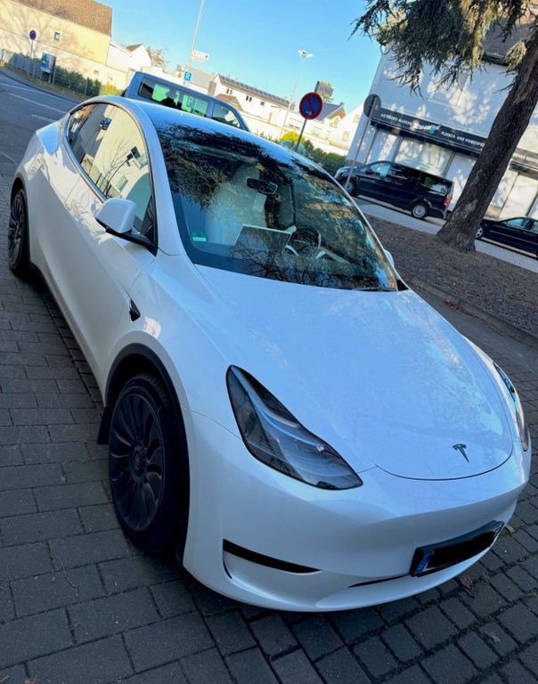 Tesla Model Y 39.000 km 33.400 € Köln 50997