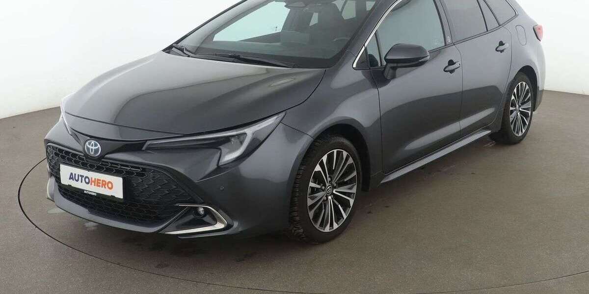 Toyota Corolla 13.647 km 29.300 &euro; Köln 50739