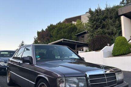 Mercedes-Benz 190 113.000 km 8.999 € Bad Hönningen 53557