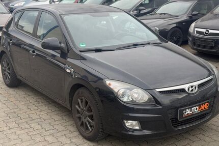 Hyundai i30 212.000 km 3.499 &euro; Troisdorf 53842