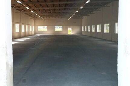 Gewerbehalle, Lagerhalle, Halle 760m² und Büro Sozialräume 100m² (O-H-S 34) zimmer
