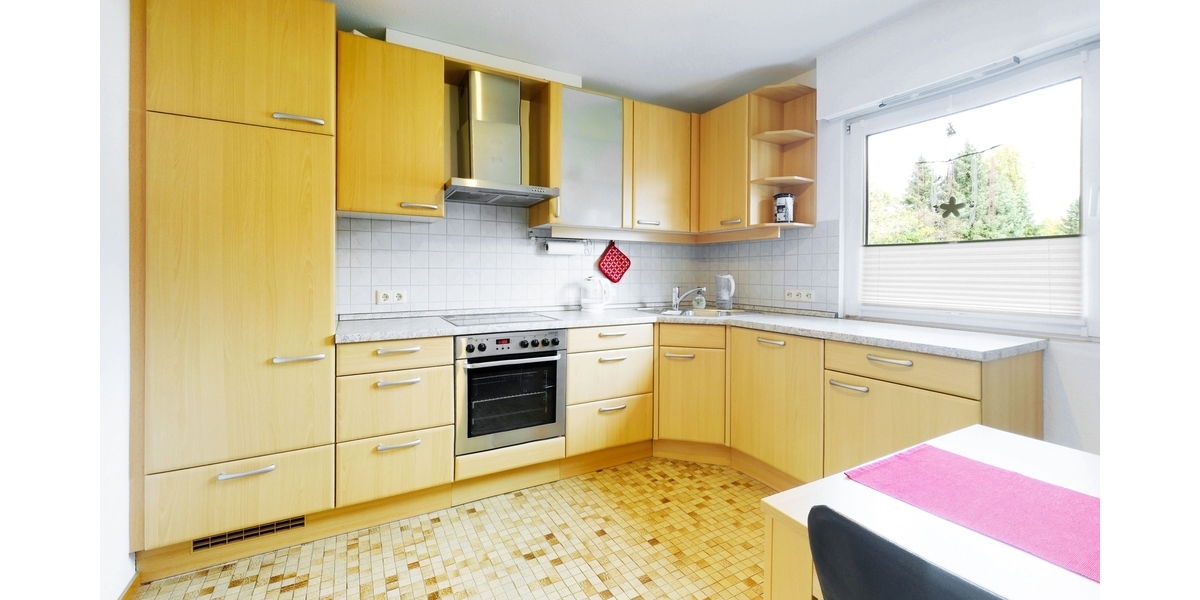 Charmantes Zweifamilienhaus mit gepflegtem Garten – Viel Platz, ruhige Lage in idyllischer Waldnähe - Zweifamilienhaus Rheinbreitbach | Angebot:23660349