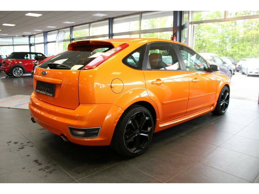 Ford Focus 2.5 MK2 ST - Recaro - SHZ -Navi - 96.133 km 12.980 € Euskirchen 53881