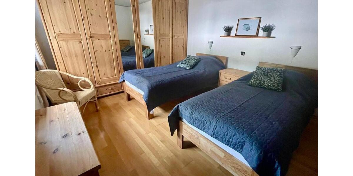 Erdgeschoßwohnung Bergisch Gladbach Gronau - 3 Zimmer, 90 m&sup2;, 1.100&euro; | Angebot:24783756