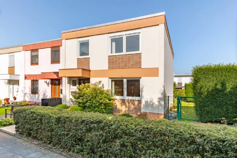 Familienfreundliches Reihenendhaus in ruhiger Lage mit schönem Garten