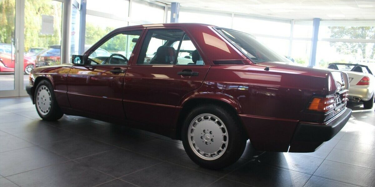 Mercedes-Benz 190 E 1.8 Avantgarde Rosso TOP ZUSTAND 130.065 km 19.980 &euro; Euskirchen 53881