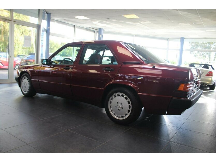 Mercedes-Benz 190 E 1.8 Avantgarde Rosso TOP ZUSTAND 130.065 km 19.980 € Euskirchen 53881