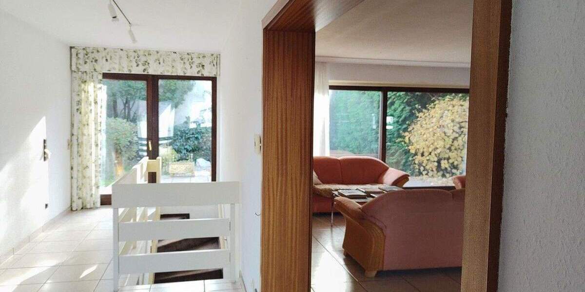 Reihenmittelhaus Bonn Muffendorf - 7 Zimmer, 222 m&sup2;, 629.000&euro; | Angebot:25747696