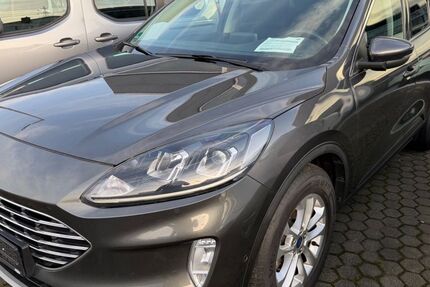 Ford Kuga 225.698 km 15.490 &euro; Köln 50767