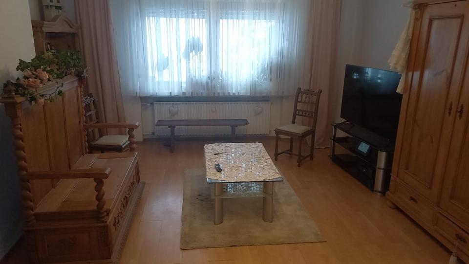 Erdgeschoßwohnung Niederkassel - 2 Zimmer, 75 m&sup2;, 350&euro; | Angebot:24714442