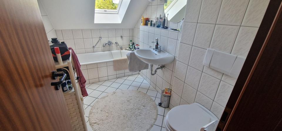 Dachgeschoßwohnung Bonn Küdinghoven - 2 Zimmer, 54 m&sup2;, 240.000&euro; | Angebot:27006894