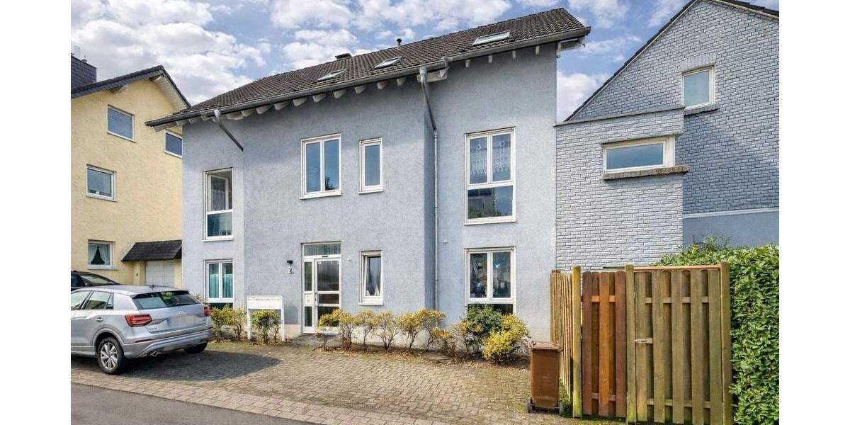 Mehrfamilienhaus, Wohnhaus Lohmar - 9 Zimmer, 242 m&sup2;, 745.000&euro; | Angebot:25706578