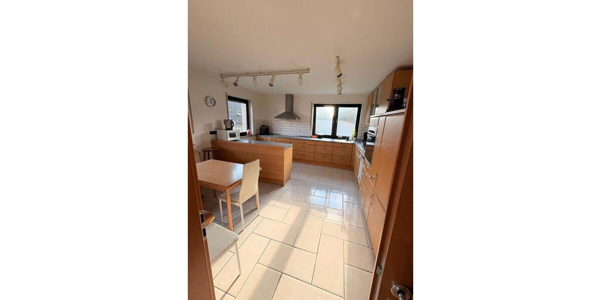 Einfamilienhaus Troisdorf Altenrath - 7 Zimmer, 203 m&sup2;, 9.750&euro; | Angebot:25811174