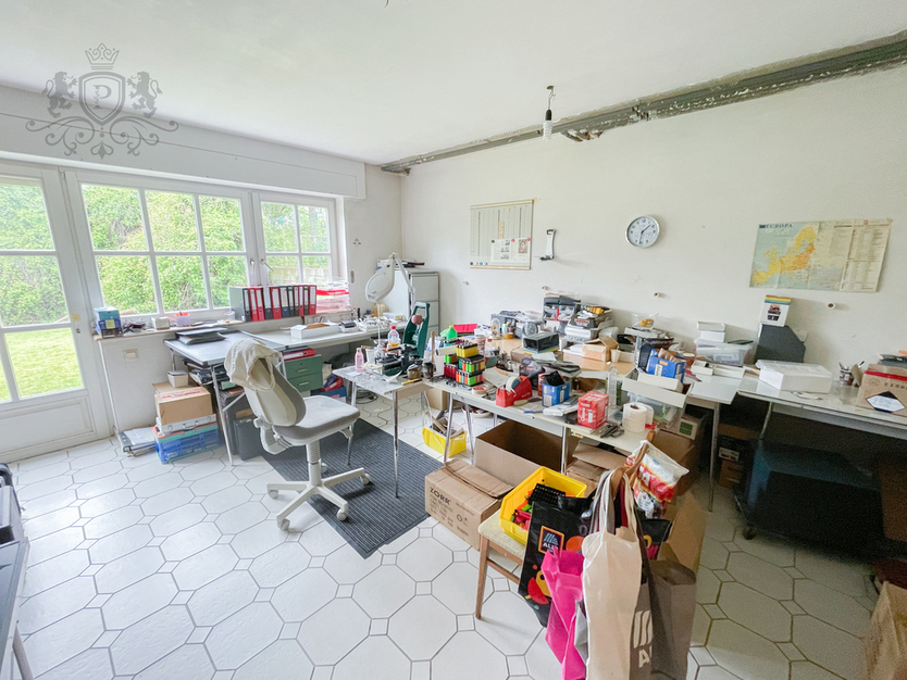 ++ RESERVIERT ZWEIFAMILIENHAUS Einliegerwohnung Terrasse Loggia Doppelgarage Gäste-WC ++ 8 zimmer