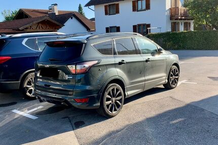 Ford Kuga 106.000 km 12.690 &euro; Köln 50765