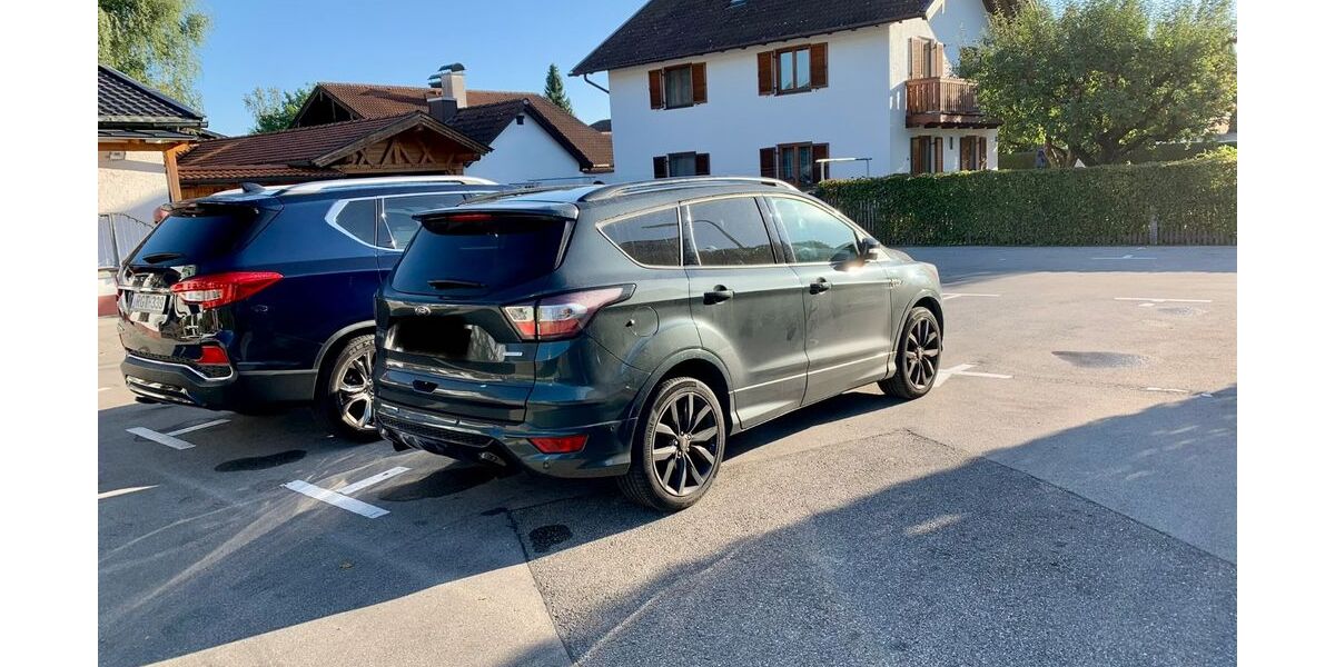 Ford Kuga 106.000 km 12.690 &euro; Köln 50765