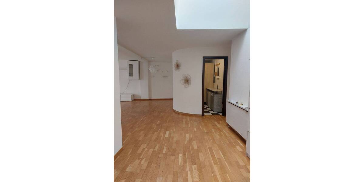 Etagenwohnung Siegburg - 3 Zimmer, 83 m&sup2;, 715&euro; | Angebot:26672294