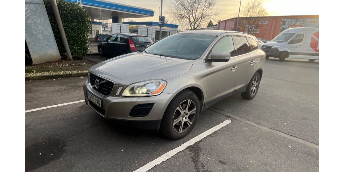 Volvo XC60 185.000 km 9.600 &euro; köln 51107
