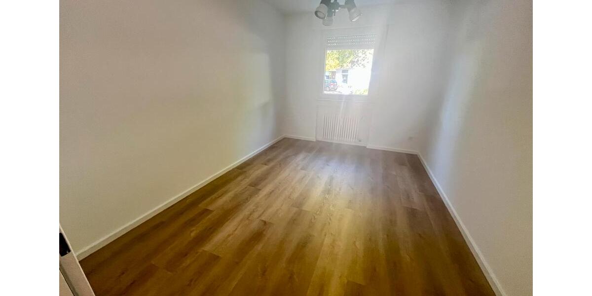 Hochparterre Bergisch Gladbach Alt-Frankenforst - 3 Zimmer, 91 m&sup2;, 1.540&euro; | Angebot:26449092