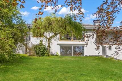 Haus zum Kaufen in Overath 820.000 € 258 m²