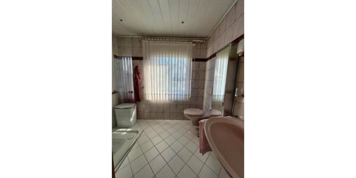 Doppelhaushälfte Grafschaft - 6 Zimmer, 132 m&sup2;, 389.000&euro; | Angebot:24514920