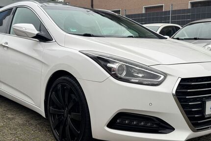 Hyundai i40 132.737 km 13.200 € Köln 50858