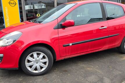 Renault Clio 93.652 km 5.700 &euro; Brühl 50321