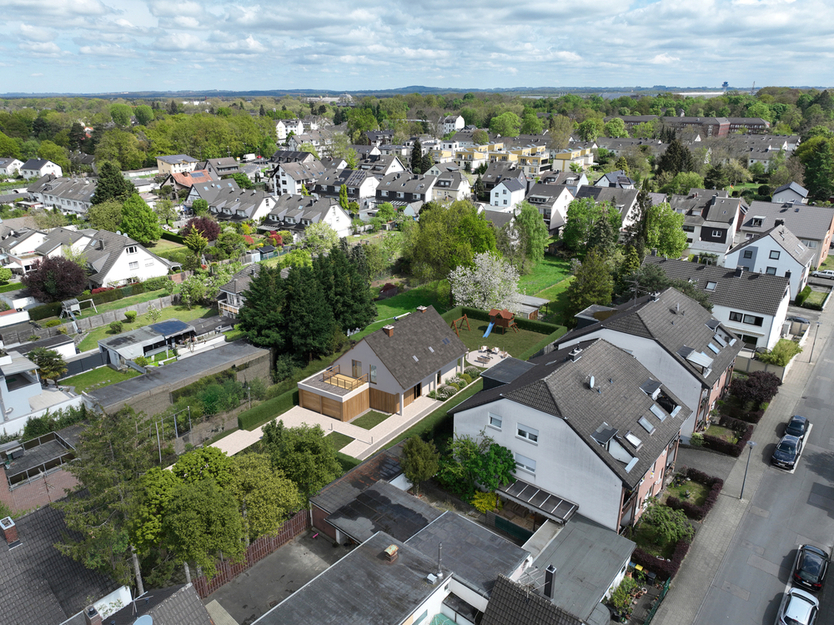 Mit 3D: Ein- bis Zweifamilienhaus in Köln-Wahnheide mit zusätzlichem Grundstück! 6 zimmer
