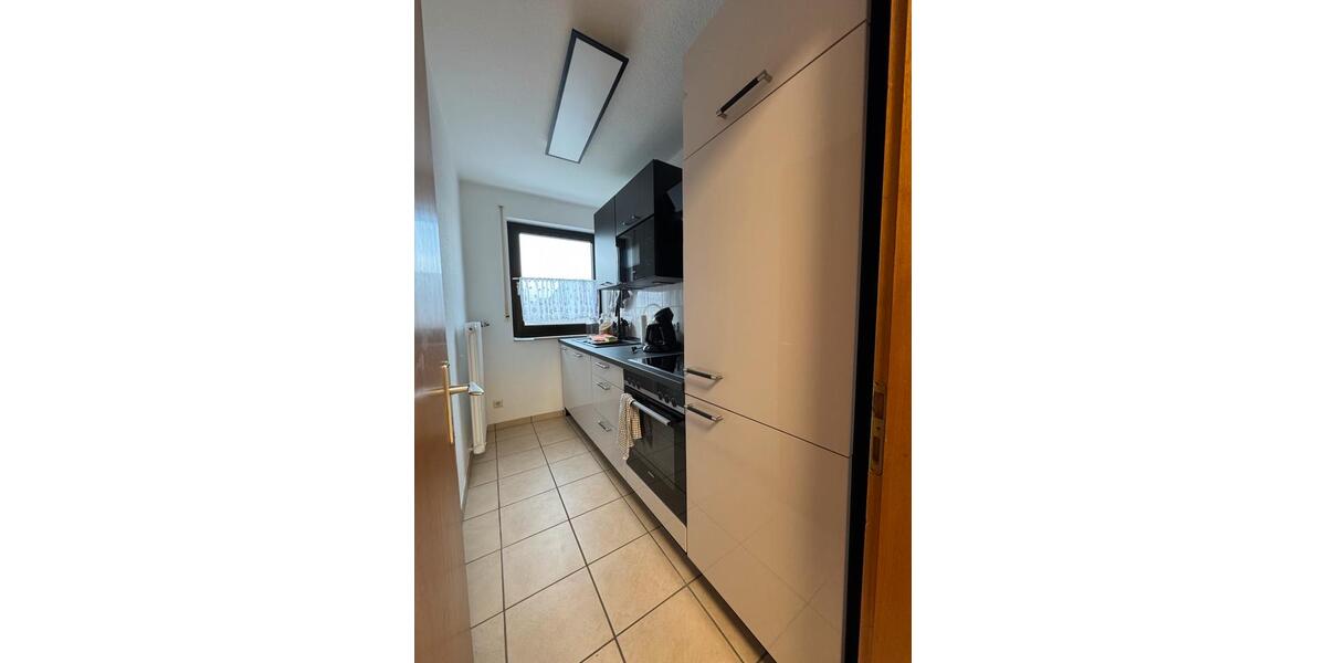 2 Zimmer Dachgeschosswohnung in Ahrweiler, Dusche, Bad,Küche,Raum 2 zimmer