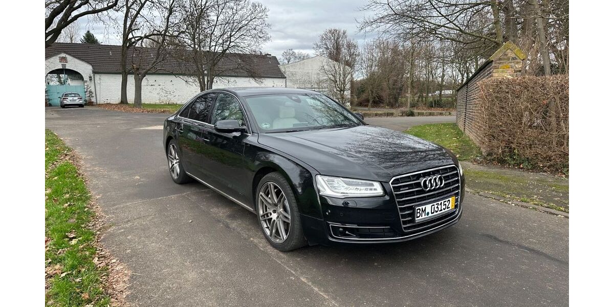 Audi A8 220.000 km 22.000 &euro; Köln 50997