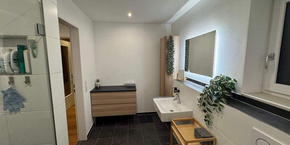 Etagenwohnung Troisdorf Spich - 2 Zimmer, 65 m&sup2;, 900&euro; | Angebot:24276944