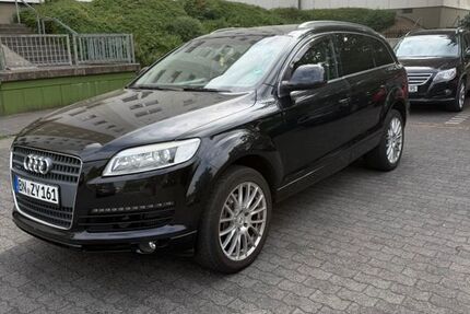 Audi Q7 180.000 km 5.900 &euro; Bonn 53123