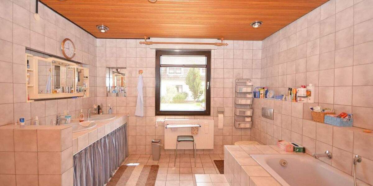 Einfamilienhaus Hürth Berrenrath - 4 Zimmer, 180 m&sup2;, 449.000&euro; | Angebot:24221074