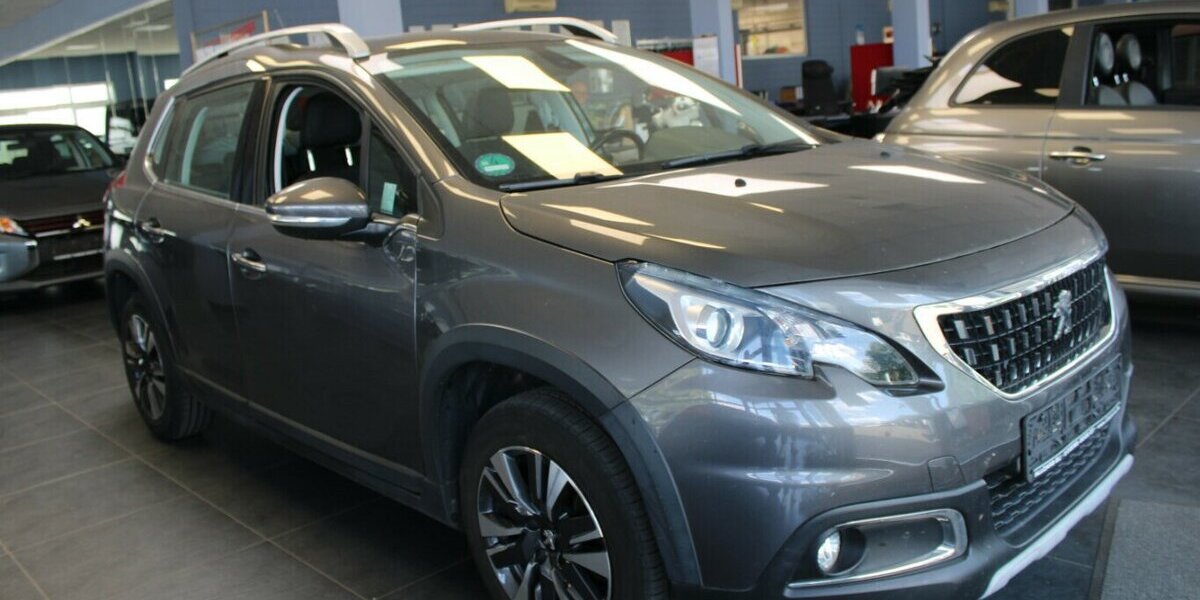 Peugeot 2008 1.2 - Panorama - Navi - 59.620 km 9.980 &euro; Euskirchen 53881