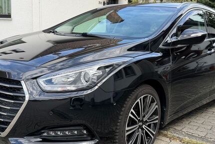 Hyundai i40 56.700 km 12.990 &euro; Troisdorf 53842