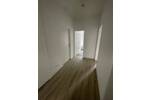 *NEU*NEU*NEU: frisch modernisierte 2 Zimmer, 2 Balkone mit Blick ins Grüne, neues Bad, neuer Boden