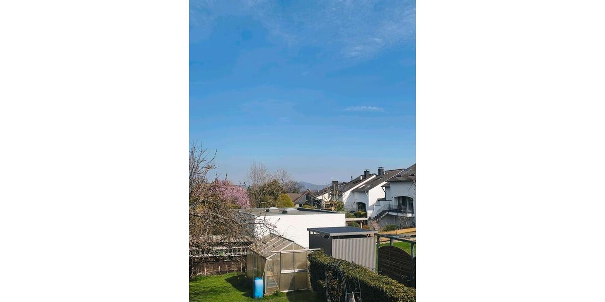 Dachgeschoßwohnung Wachtberg - 3 Zimmer, 90 m&sup2;, 850&euro; | Angebot:25793372